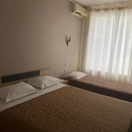 Lägenhet Danita & Diva Restaurant Bbq&pool Bar