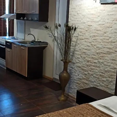 Danita & Diva Restaurant Bbq&pool Bar *