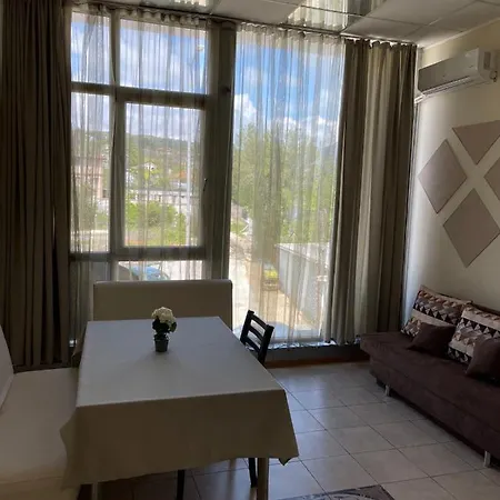 Danita & Diva Restaurant Bbq&pool Bar Lägenhet *