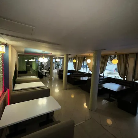 Lägenhet Danita & Diva Restaurant Bbq&pool Bar