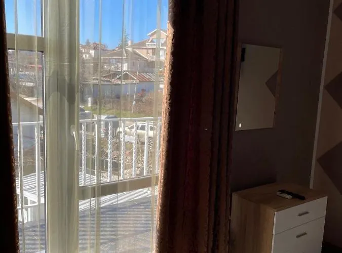 Danita & Diva Restaurant Bbq&pool Bar * Várna