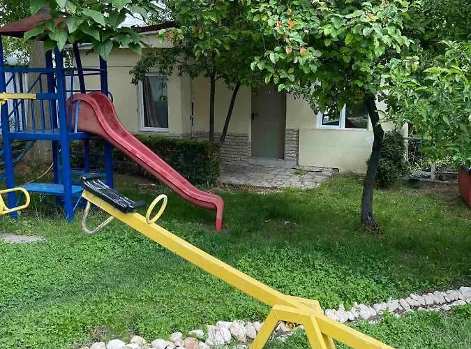 Danita & Diva Restaurant Bbq&pool Bar * Várna