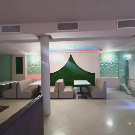 Danita & Diva Restaurant Bbq&pool Bar