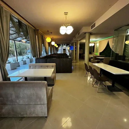 Danita & Diva Restaurant Bbq&pool Bar * ヴァルナ