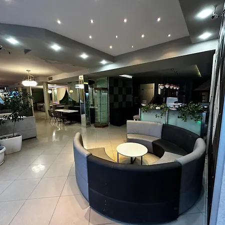 アパート Danita & Diva Restaurant Bbq&pool Bar *